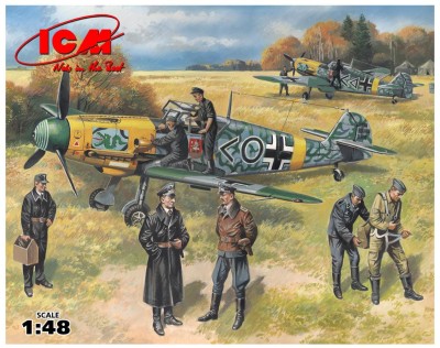 ICM 48803 1:48 German IIWW Fighter Messerschmitt Bf 109 F-2 with German Pilots