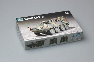 TRUMPETER 07269 1:72 USMC Light Armored Vehicle-Recovery (LAV-R)
