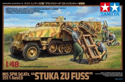 TAMIYA 32566 1:48 SDKFZ 251/1 STUKA ZU FUSS
