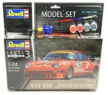 REVELL 67031 1:24 PORSCHE 934 RSR Jägermeister set