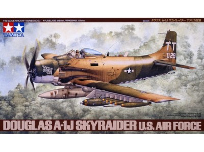 TAMIYA 61073 1:48 A-1J SKYRAIDER US AIR FORCE