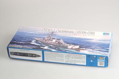 TRUMPETER 04526 1:350 Missile Destroyer USS Lassen DDG-82