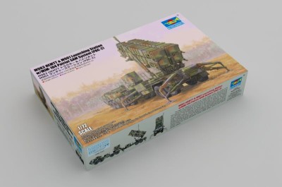 TRUMPETER 07158 1:72 M983 HEMTT & M901 Launching Station w/MIM-104 Patriot SAM System (PAC-2)