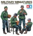 TAMIYA_35129_GERMAN-SOLIDERS-AT-REST_01 .jpg