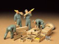 TAMIYA_35188_German-Tank-Ammo-Loading-Crew-Set.jpg